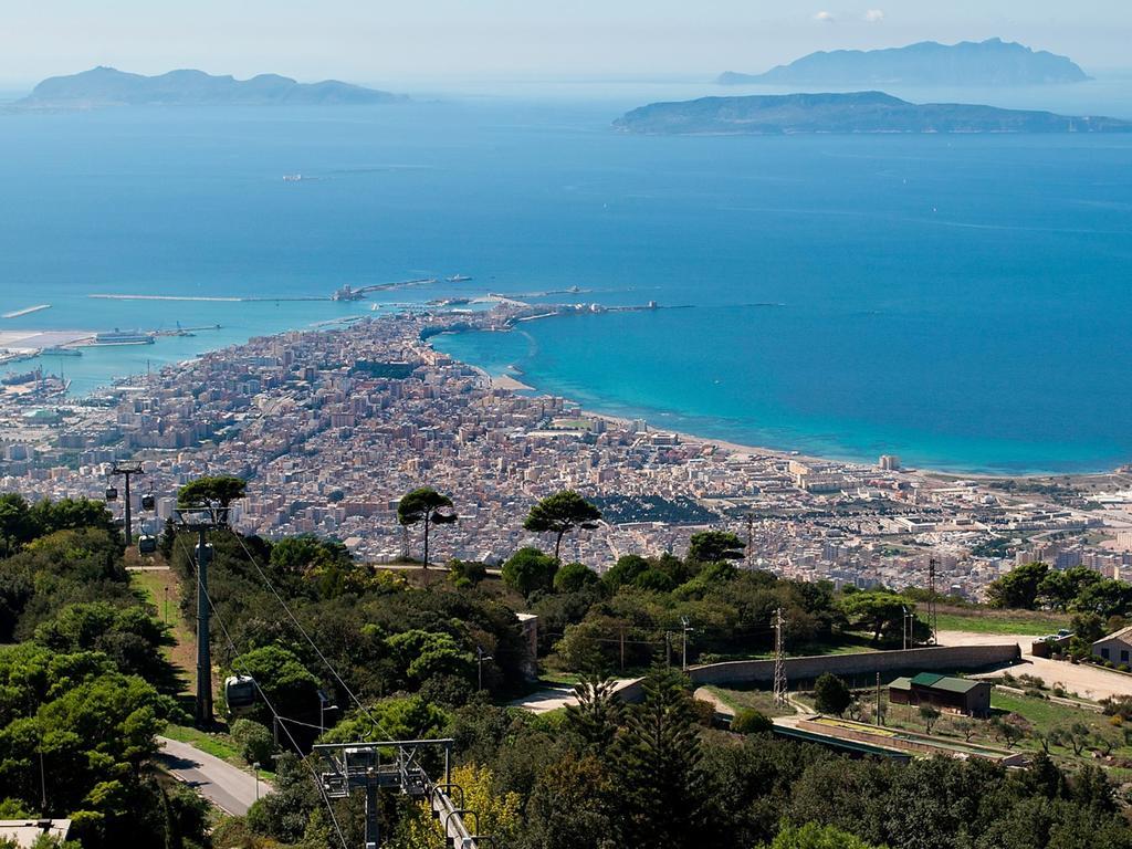 Orlando Vacanze Camere Erice Exterior photo